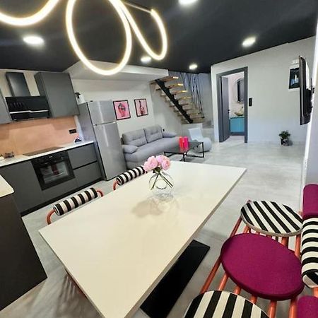 Pop Art Maisonette Ioánnina Eksteriør bilde